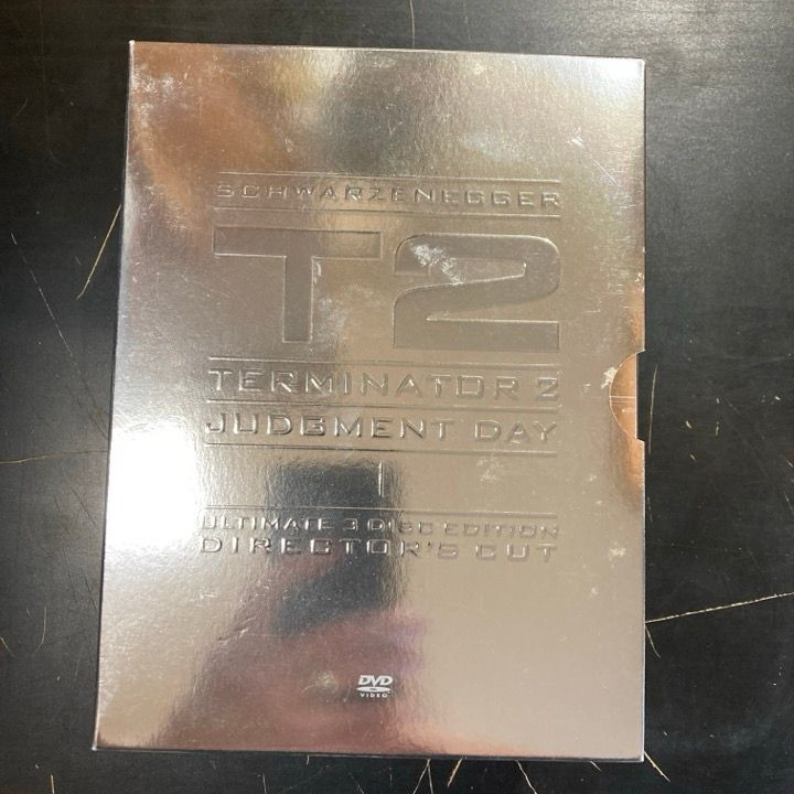 Terminator 2 - tuomion päivä (ultimate edition) 3DVD (M-/VG+) -toiminta/sci-fi-